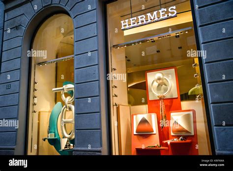 buying hermes in italy|hermes store in milan italy.